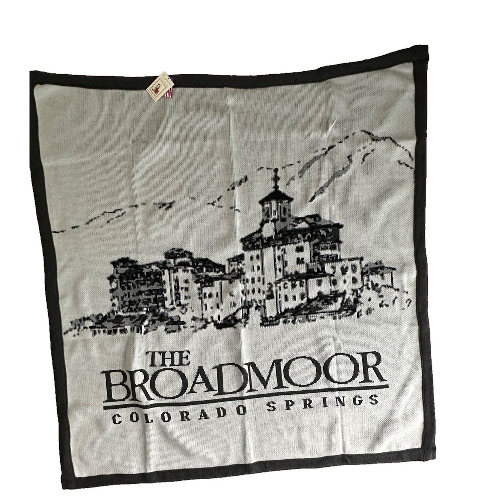 The Broadmoor Colorado Springs Blanket Knit Binghamton Made USA Hotel Golf NEW